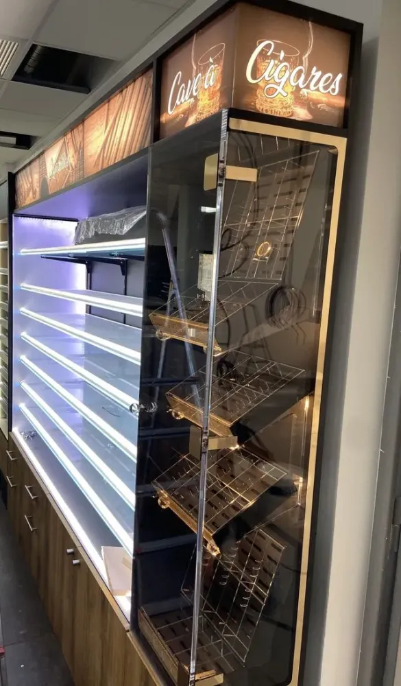 Agencement commercial sur mesure à Hyeres
